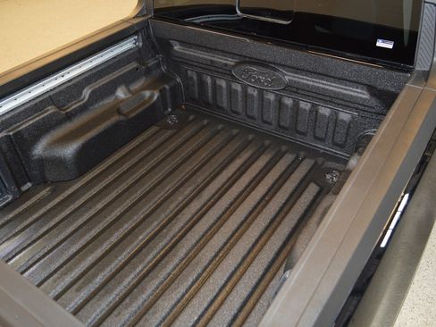 Used 2024 Ford Maverick Lariat image 13