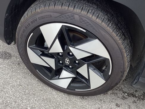 Used 2025 Hyundai Kona Limited AWD/4WD image 8