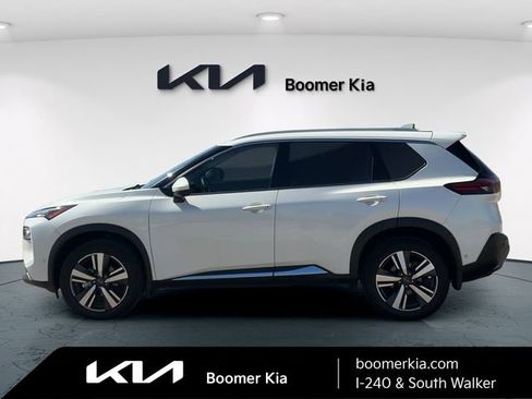 Used 2023 Nissan Rogue SL w/ SL Premium Package image 8