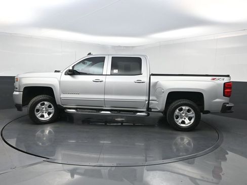 Used 2018 Chevrolet Silverado 1500 LT w/ All Star Edition image 38