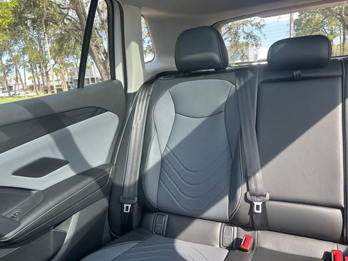 New 2026 Volkswagen Tiguan SE AWD/4WD image 12