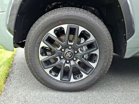 New 2026 Toyota Tundra Limited AWD/4WD image 4