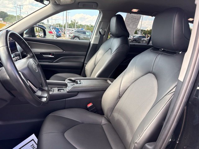 Used 2024 Toyota Grand Highlander AWD image 17
