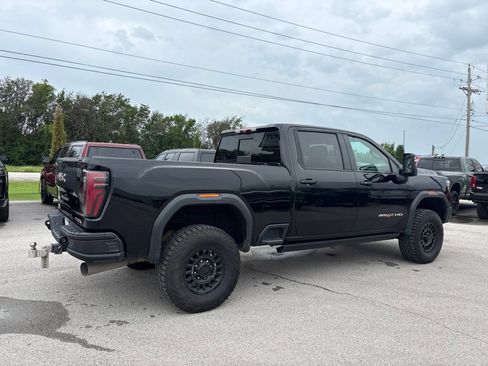 Used 2024 GMC Sierra 2500 AT4X w/ AT4X AEV Edition AWD/4WD image 6