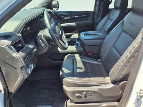 Used 2024 GMC Yukon Denali AWD/4WD image 16