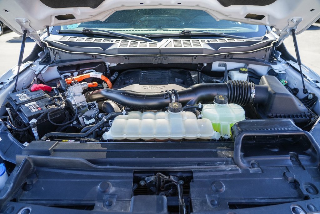 Certified 2023 Ford F150 Lariat RWD image 28