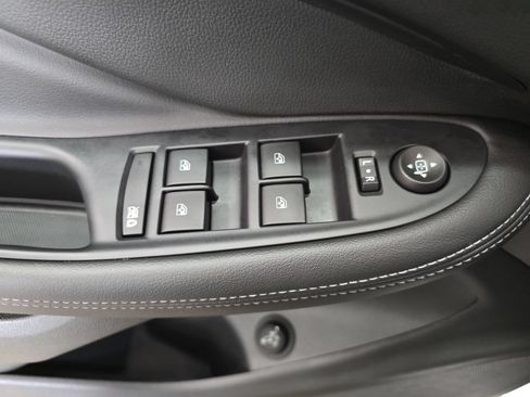 Used 2020 Buick Envision Essence FWD image 30