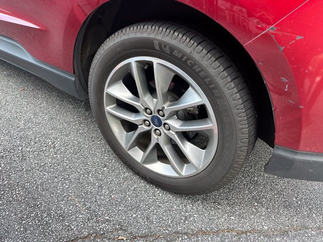 Used 2018 Ford Edge Titanium w/ Equipment Group 301A FWD image 12