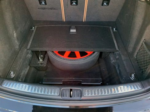 Used 2018 Porsche Macan Turbo image 48