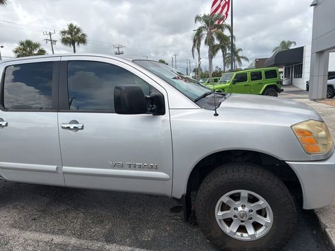 Used 2007 Nissan Titan SE AWD/4WD image 16