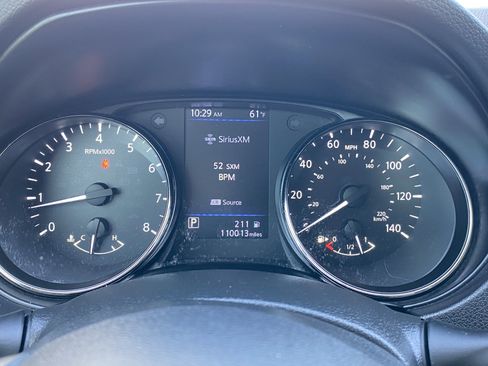 Used 2019 Nissan Rogue SV AWD/4WD image 11