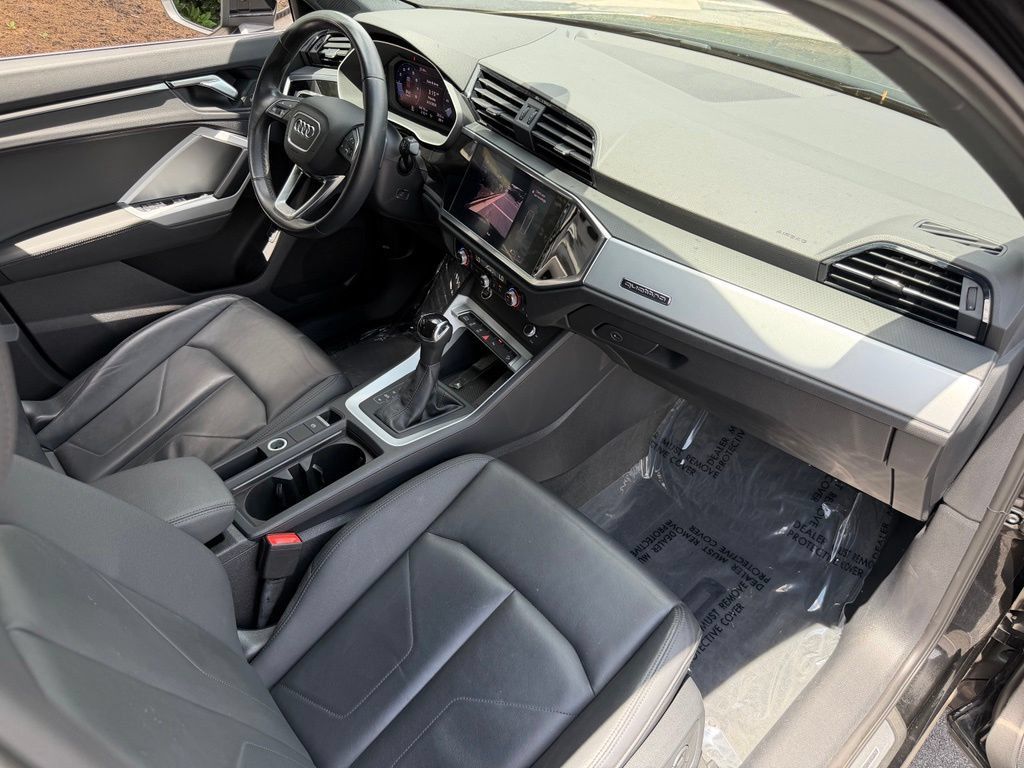 Used 2021 Audi Q3 2.0T Premium w/ Convenience Package AWD/4WD image 31