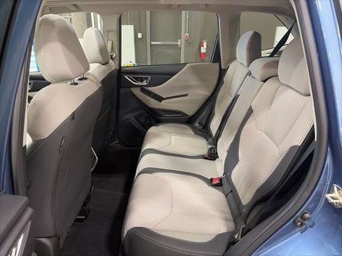 Used 2019 Subaru Forester Premium w/ All-Weather Package image 12