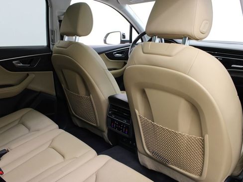 Used 2023 Audi Q7 2.0T Premium Plus w/ Premium Plus Package image 23