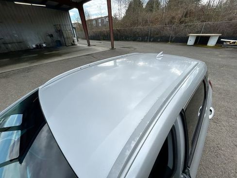 Used 2017 Chevrolet Bolt Premier image 19