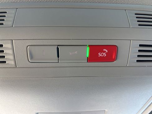 New 2026 Volkswagen Taos SE FWD image 34