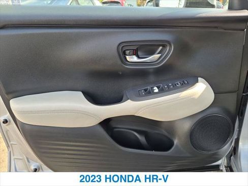 Used 2023 Honda HR-V LX image 12