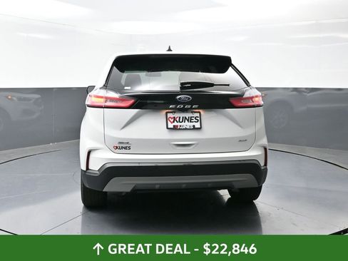 Used 2024 Ford Edge SEL image 14