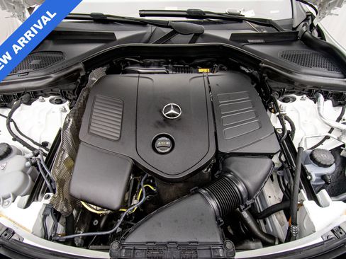 Used 2025 Mercedes-Benz GLC 300 4MATIC image 33