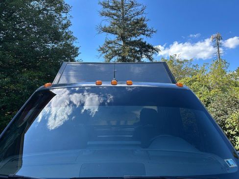 Used 2023 Mercedes-Benz Sprinter 3500 image 25