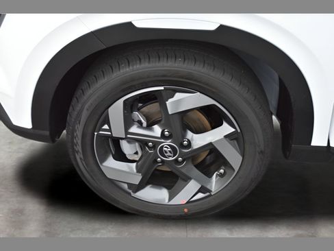 New 2026 Hyundai Venue SEL image 9