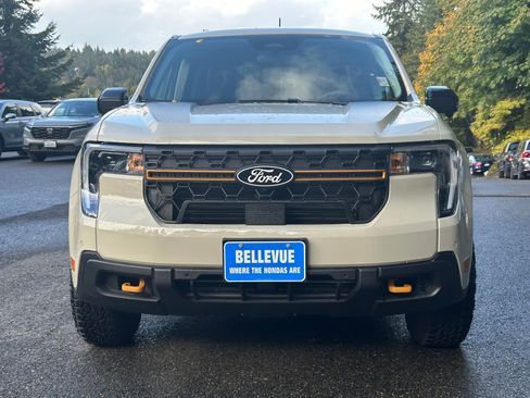 Used 2025 Ford Maverick Tremor image 3