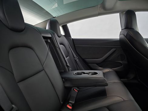 Used 2022 Tesla Model 3 Performance image 25