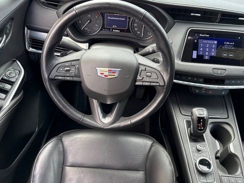 Used 2019 Cadillac XT4 Premium Luxury w/ Technology Package image 27