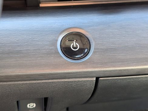 Certified 2023 Nissan Ariya EVOLVE+ image 24