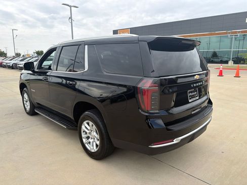 Used 2025 Chevrolet Tahoe LT RWD image 3