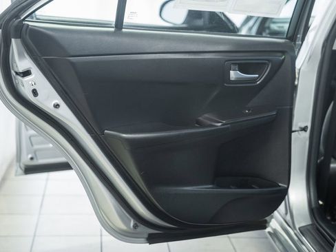 Used 2017 Toyota Camry LE FWD image 30