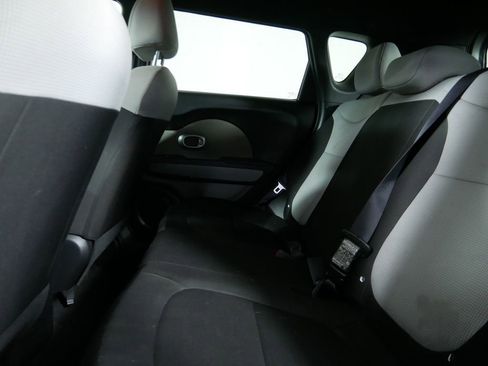 Certified 2019 Kia Soul Base w/ Convenience Package image 16