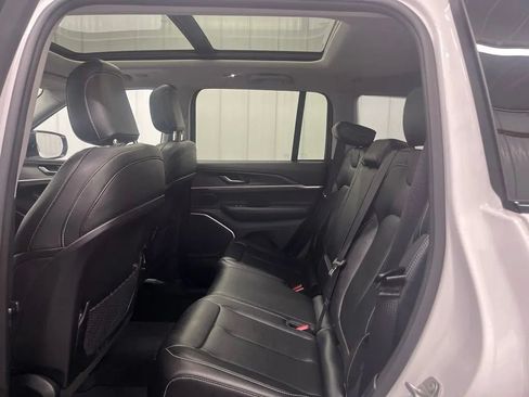 Used 2023 Jeep Grand Cherokee 4WD 4xe image 16