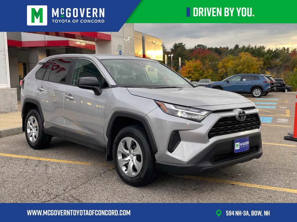 Used 2023 Toyota RAV4 LE AWD/4WD image 7