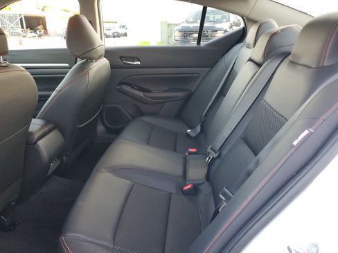 Certified 2025 Nissan Altima 2.5 SR image 13