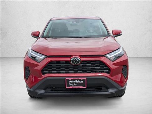 Certified 2025 Toyota RAV4 LE image 9