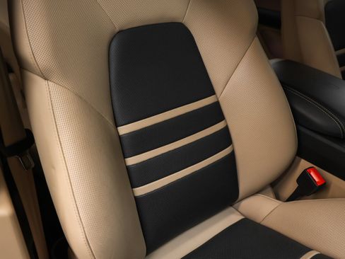 Certified 2023 Porsche Cayenne GTS AWD/4WD image 28