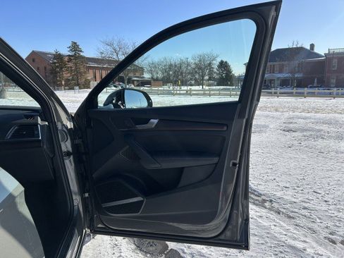 Used 2023 Audi Q5 2.0T Premium Plus w/ Premium Plus Package image 31