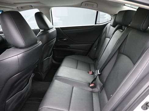 Used 2023 Lexus ES 350 w/ Premium Package FWD image 12