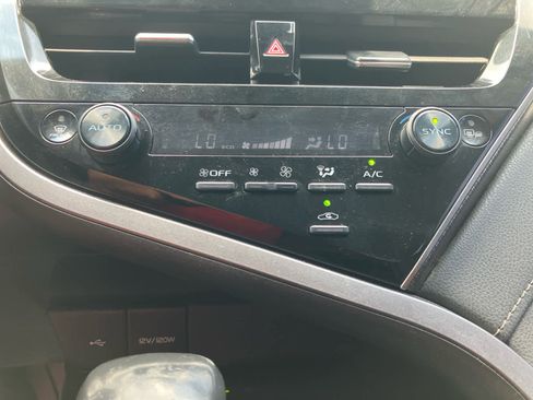 Used 2022 Toyota Camry XSE image 26