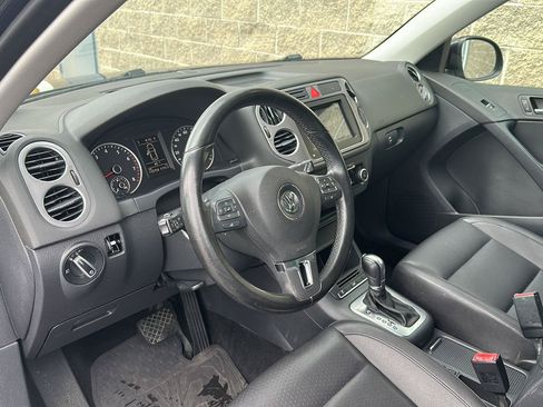 Used 2011 Volkswagen Tiguan SEL AWD/4WD image 5