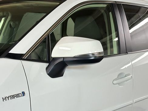 Used 2019 Toyota RAV4 XLE image 5