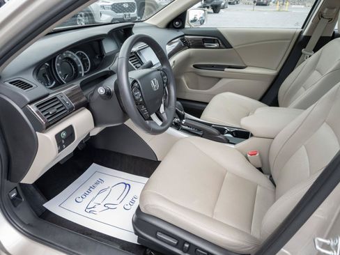 Used 2017 Honda Accord EX-L image 20