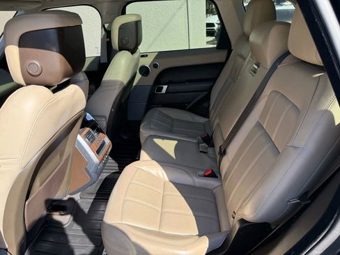 Used 2018 Land Rover Range Rover Sport HSE image 10
