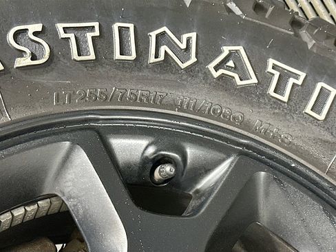 Used 2020 Jeep Wrangler Sport image 33