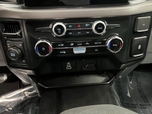 Used 2025 Ford F150 XLT AWD/4WD image 36