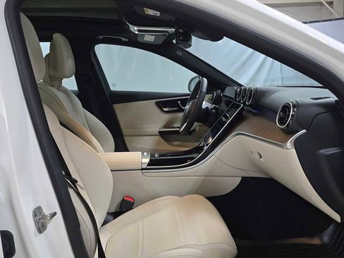 Certified 2025 Mercedes-Benz C 300 4MATIC Sedan image 11