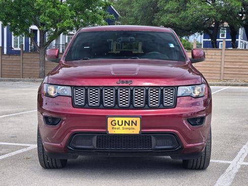 Used 2018 Jeep Grand Cherokee Altitude image 8