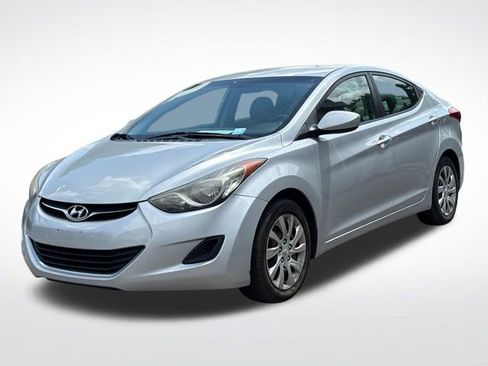 Used 2012 Hyundai Elantra GLS FWD image 3