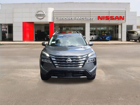 New 2025 Nissan Rogue Platinum image 8